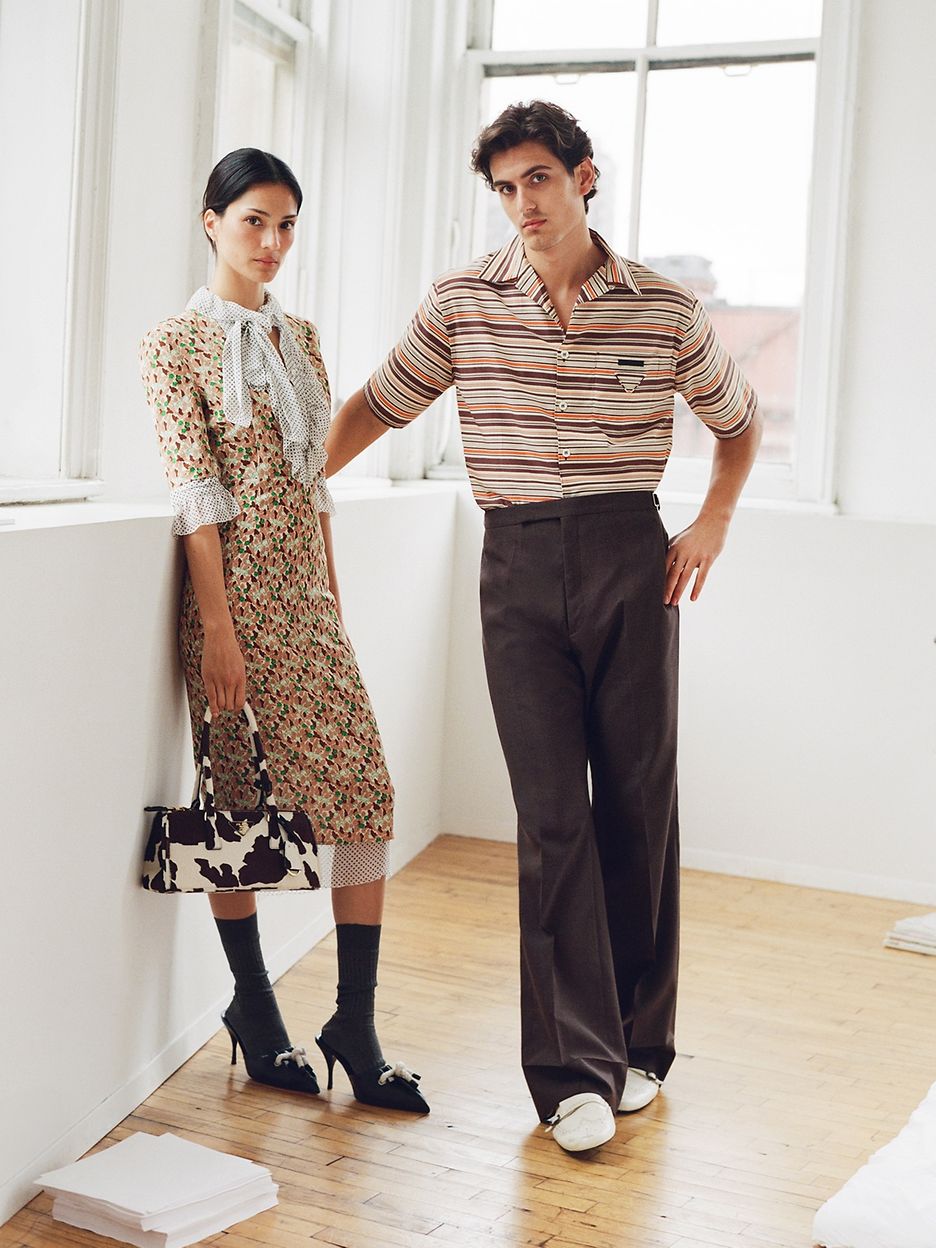 2025-04-25_WW_WEBAPP_PACKING WITH PRADA PAGE_PRE-SPRING_PRADA_MULTICATEGORY_HERO_LR