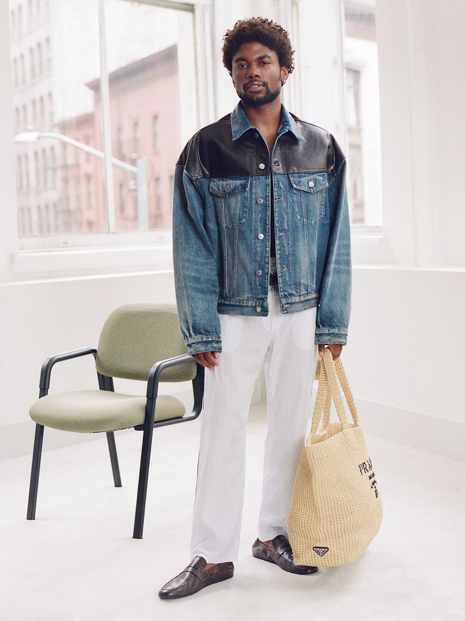 2025-04-25_WW_WEBAPP_PACKING WITH PRADA PAGE_PRE-SPRING_PRADA_MULTICATEGORY_DEON_LR