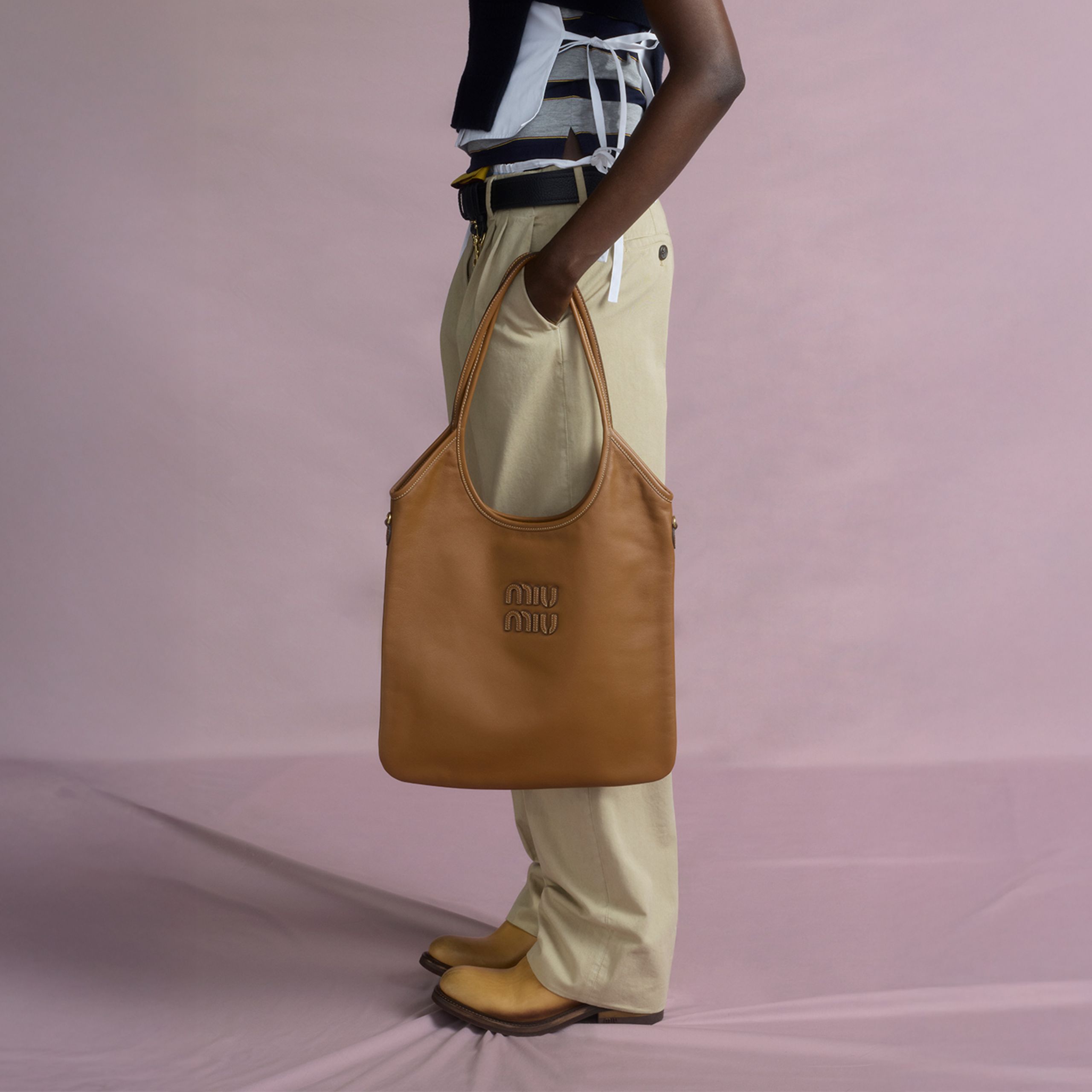 WW_MIU_MIU_IVY_CARD_IMG