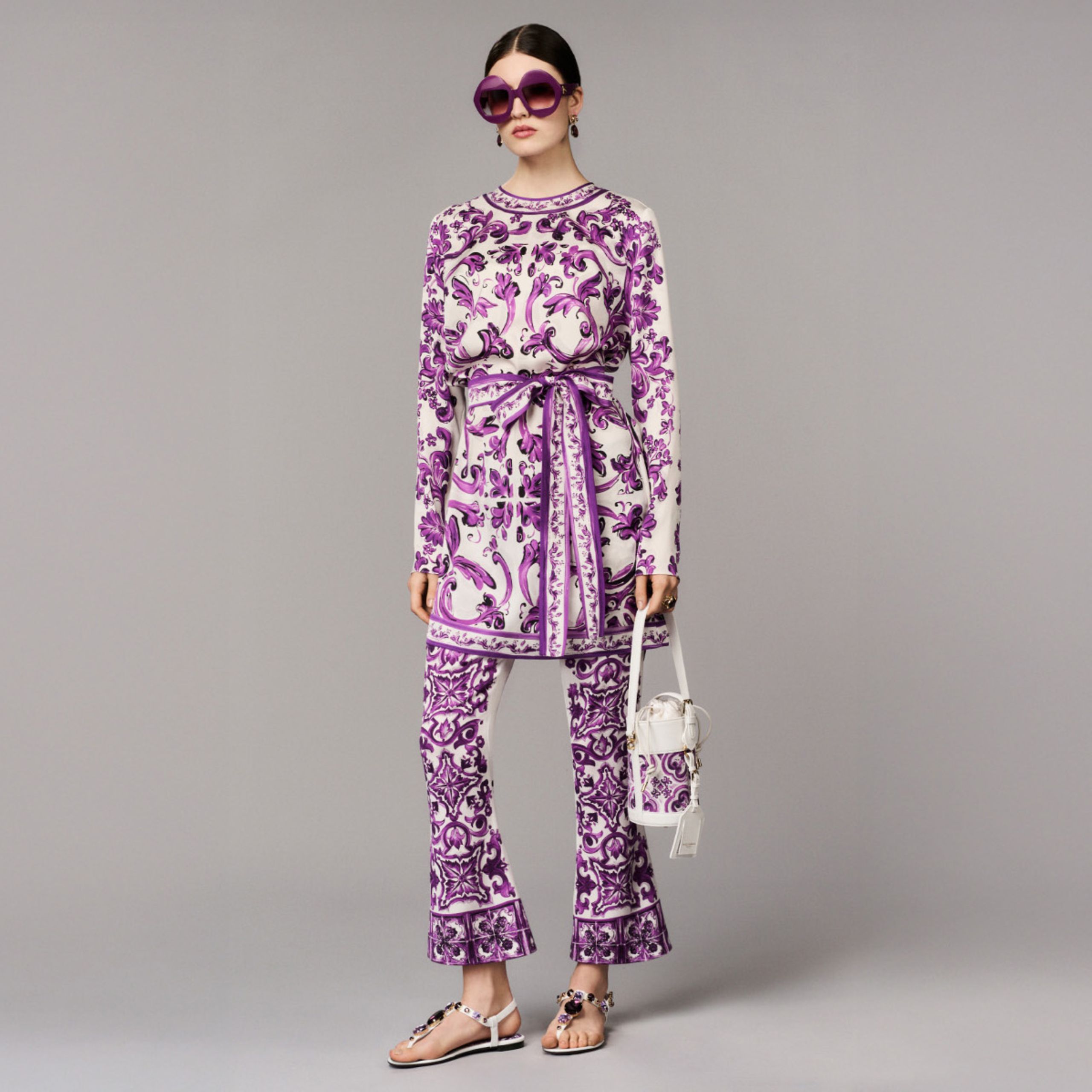 Majolica-print leather slides