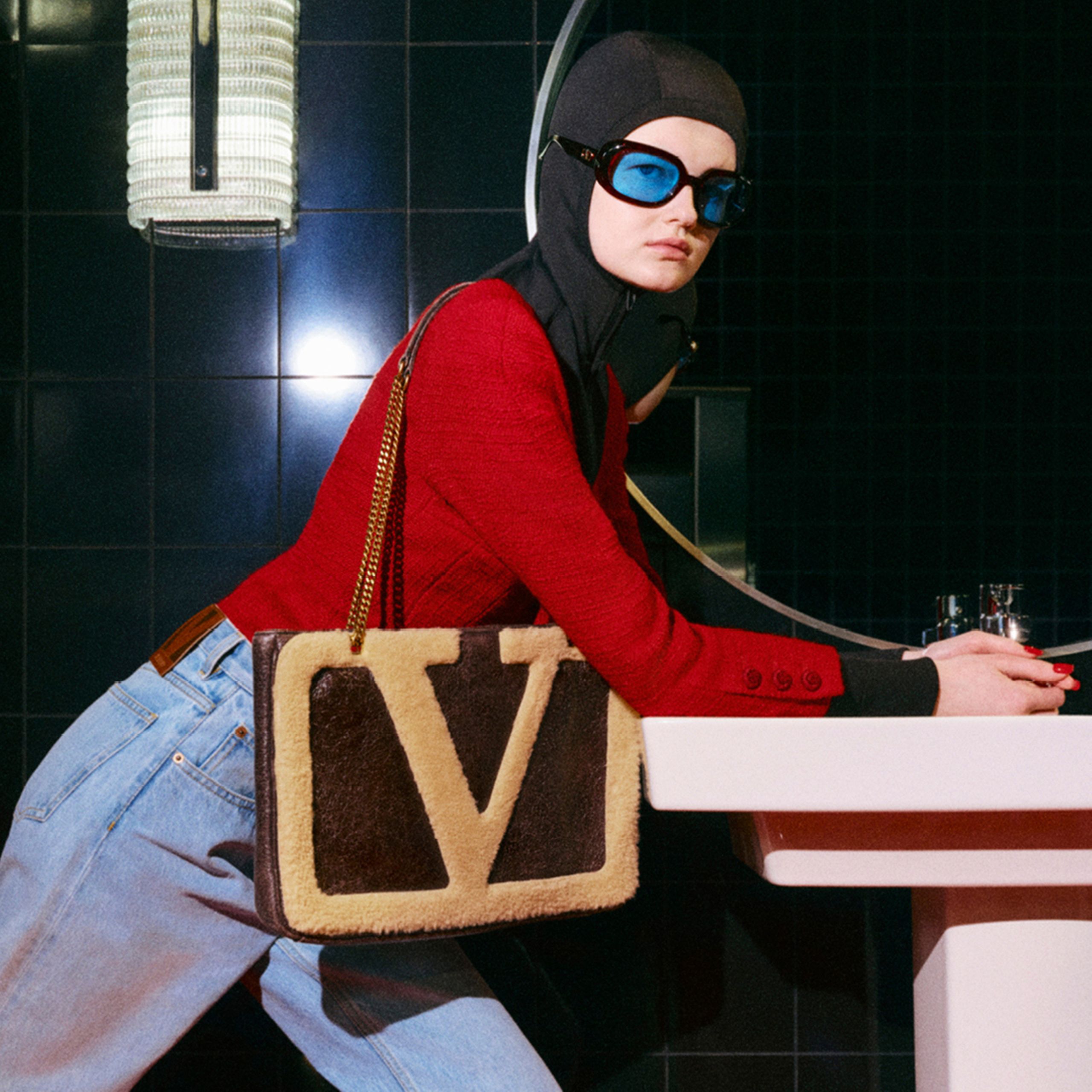 WW_VALENTINO_GARAVANI_PANTHEA_CARD_IMG