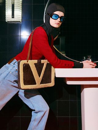 WW_VALENTINO_GARAVANI_PANTHEA_CARD_IMG