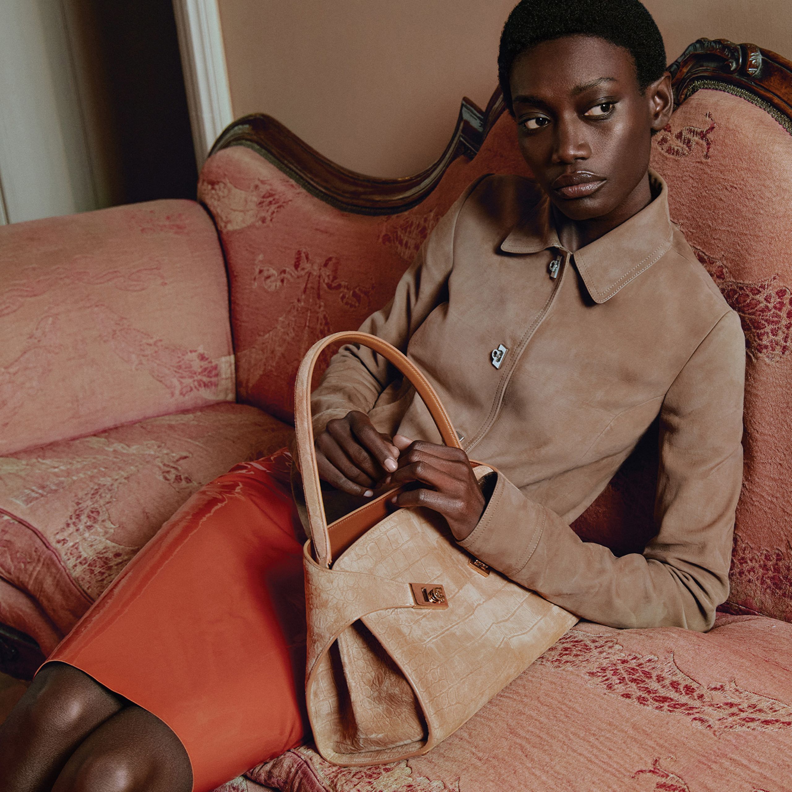 WW_FERRAGAMO_HUG_CARD_IMG