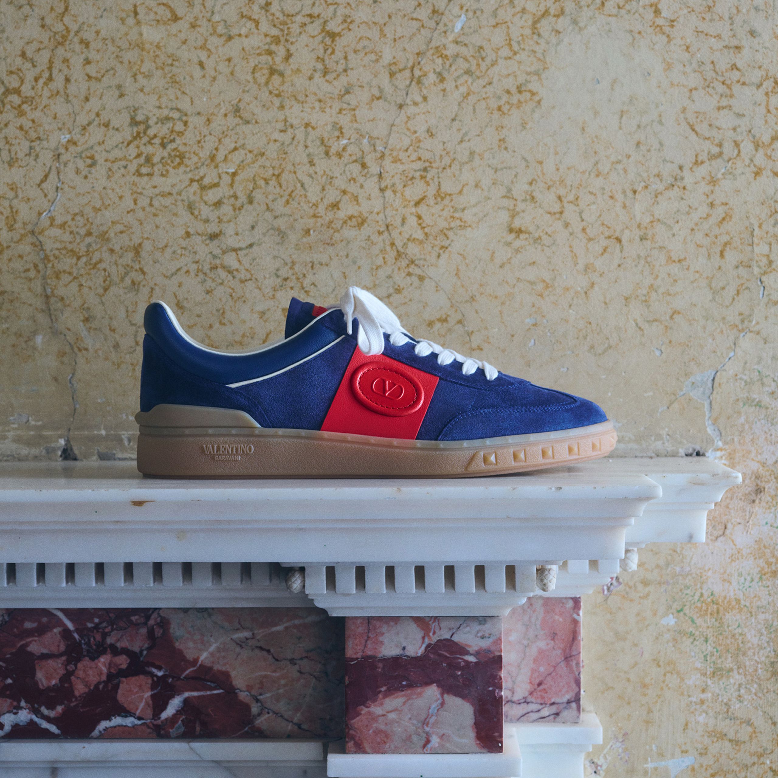 MW_VALENTINO_GARAVANI_UPVILLAGE_CARD_IMG