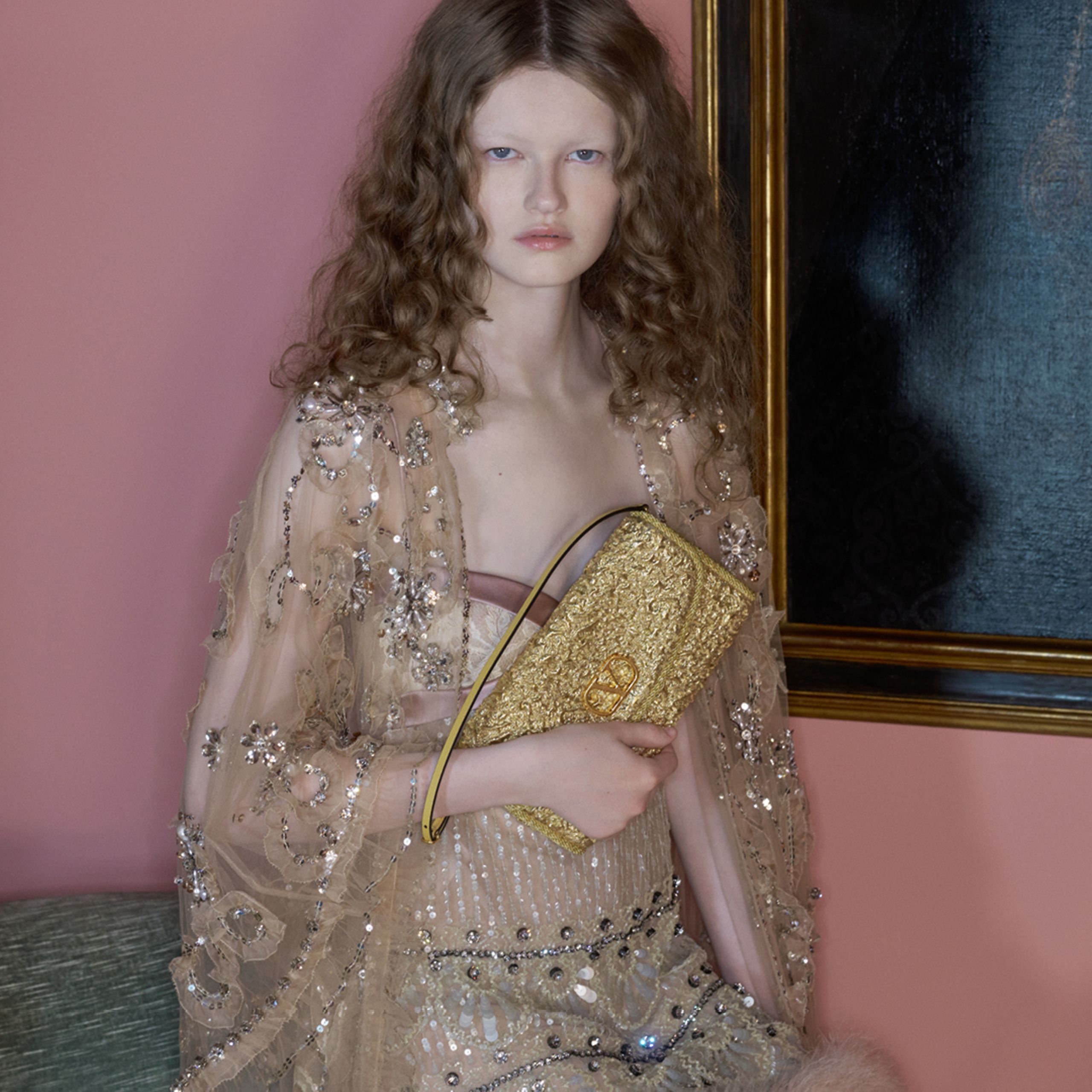 WW_VALENTINO_GARAVANI_DEVAIN_CARD_IMG