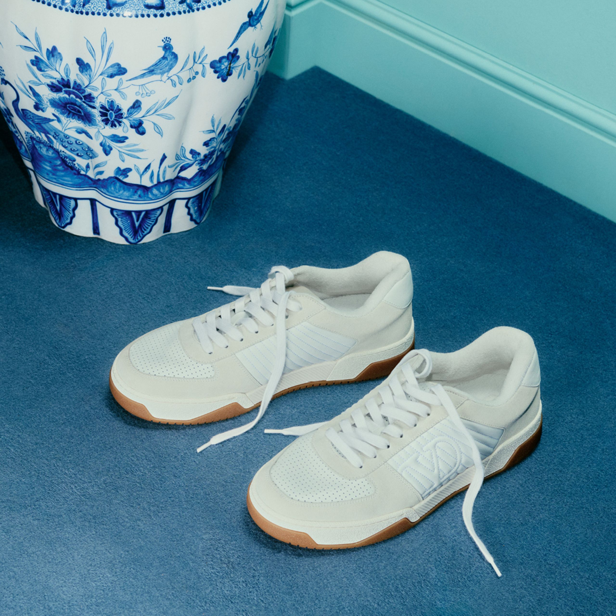 MW_VALENTINO_GARAVANI_SPARRY_CARD_IMG