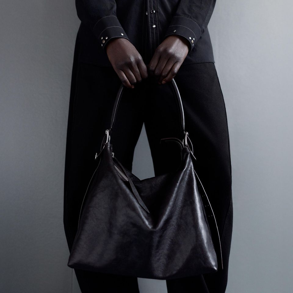 LEMAIRE クロワッサン ショルダーバッグ ブラック S LEMAIRE クロワッサン レザーベルトバッグ | ブラック | FARFETCH JP