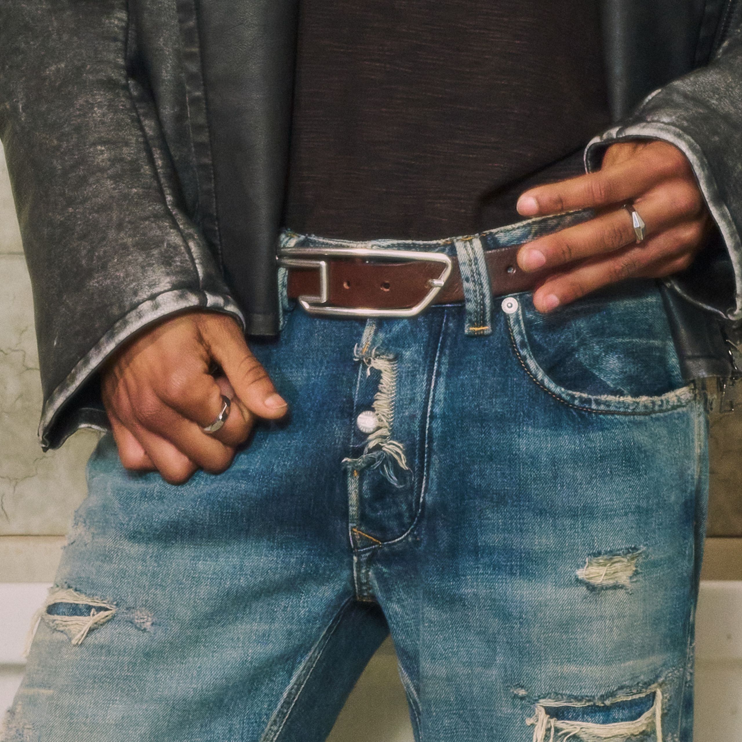 MWDIESEL-ICONIC-LINES-3-ACCESSORIES