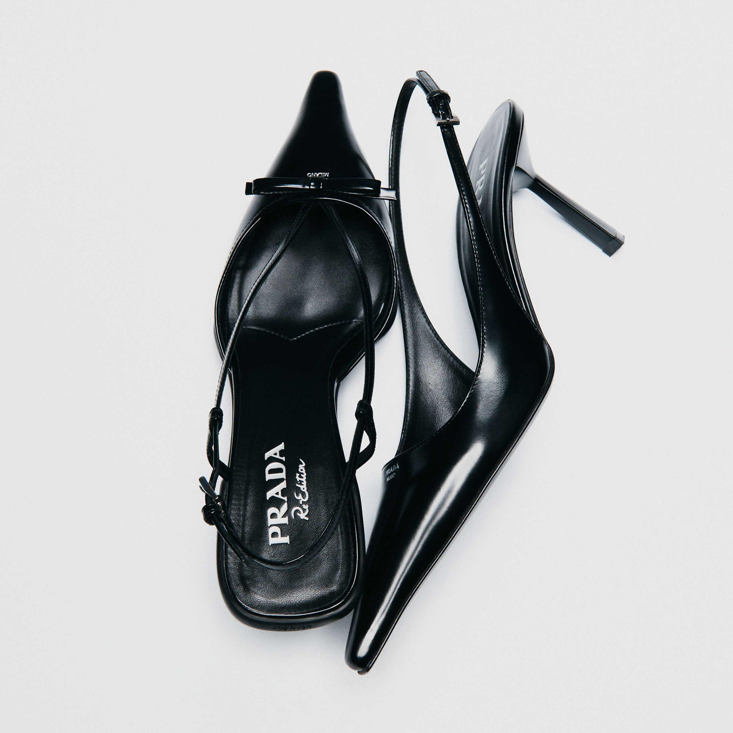 WW_PRADA_ICONIC-LINES_DECOLETTE