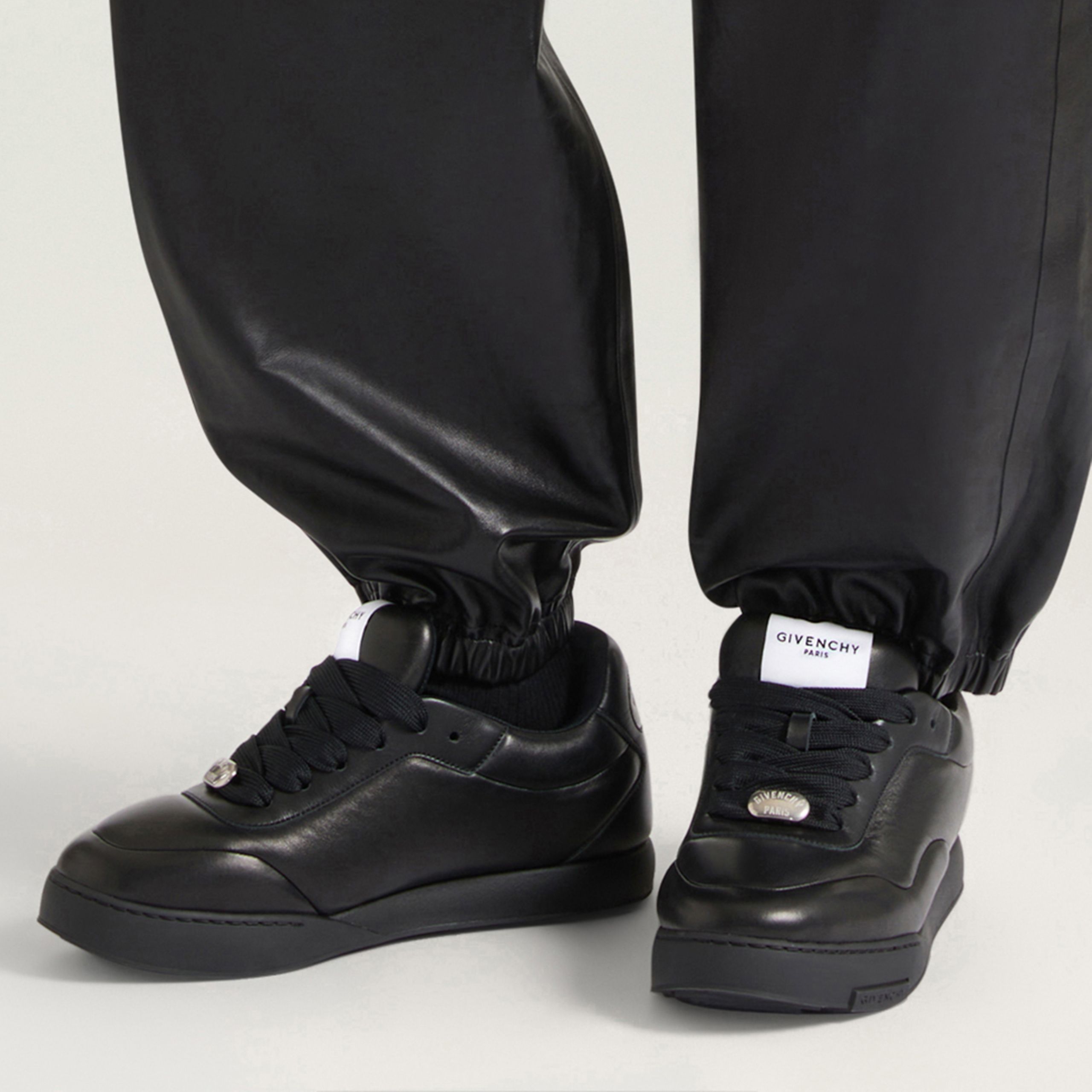 GIVENCHY_MW_ICONIC_LINES-SHOES