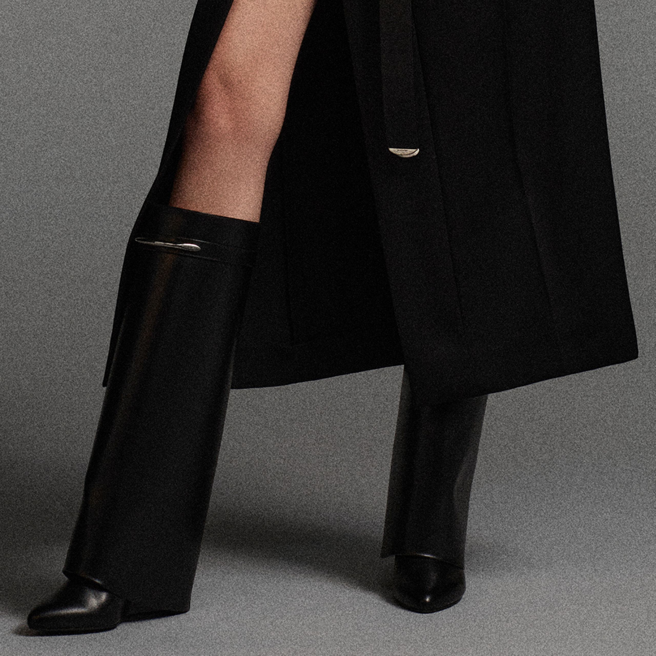 GIVENCHY_WW_ICONIC_LINES-BOOTS