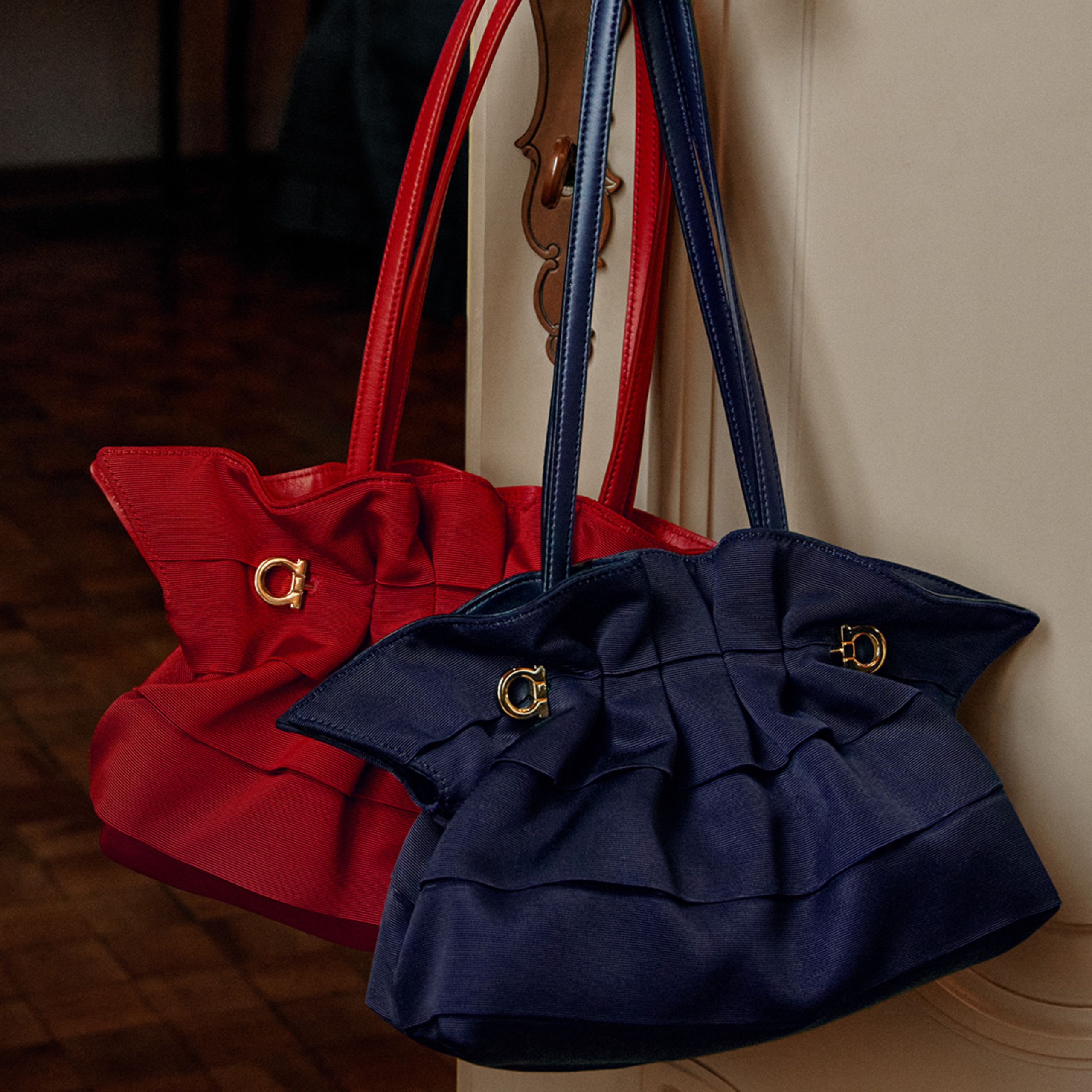 WW_FERRAGAMO_SOFTBAG_CARD_IMG