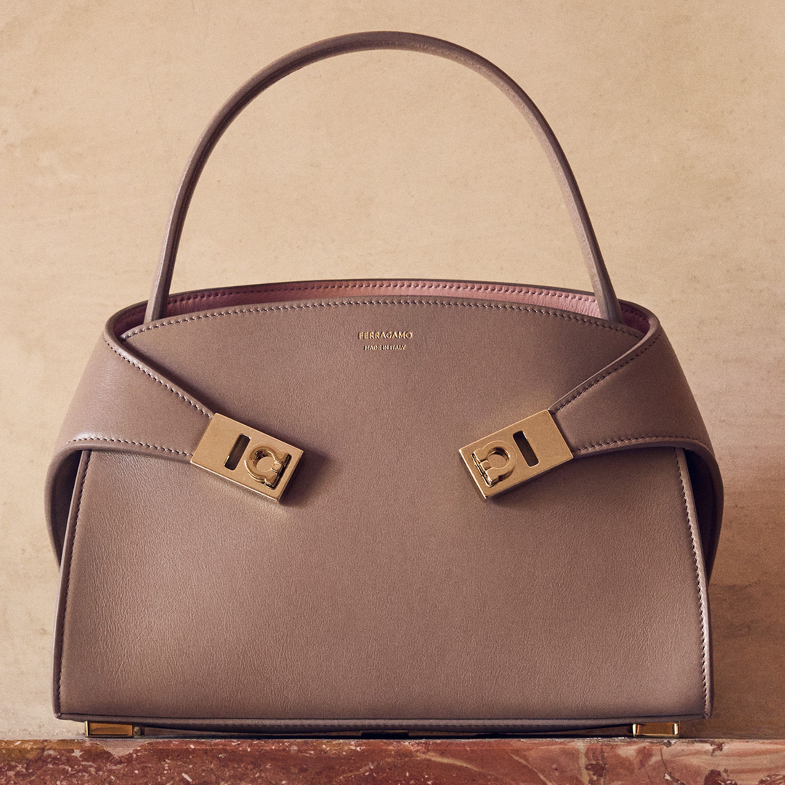 MW_FERRAGAMO_BAGS_CARD_IMG