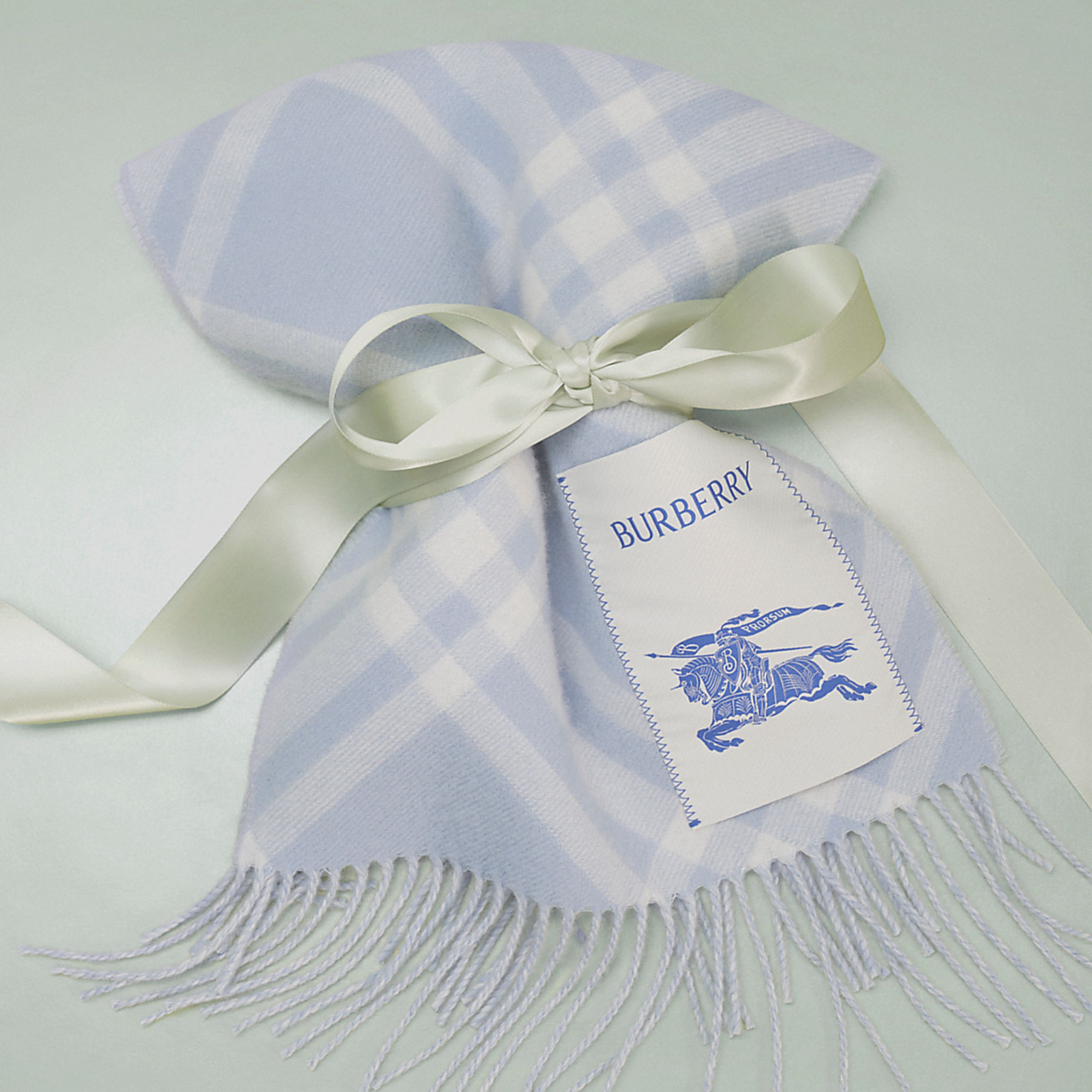 Small luxuries_FARFETCH_GIFTING_WW_6384_V4