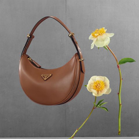 1080x1350_PRADA_FW23_COLLATERAL_STILL_LIFE_STILLS_028