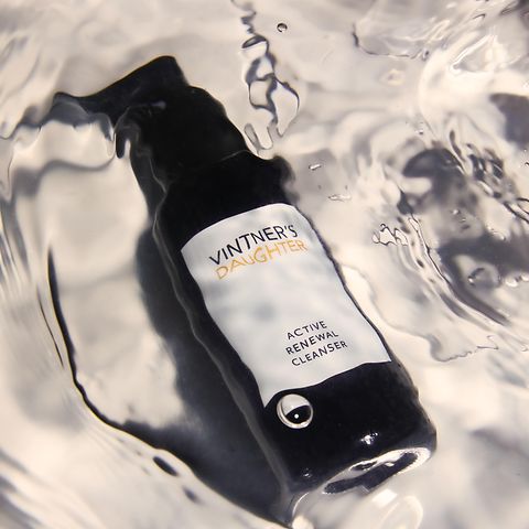 Cleanser Underwater