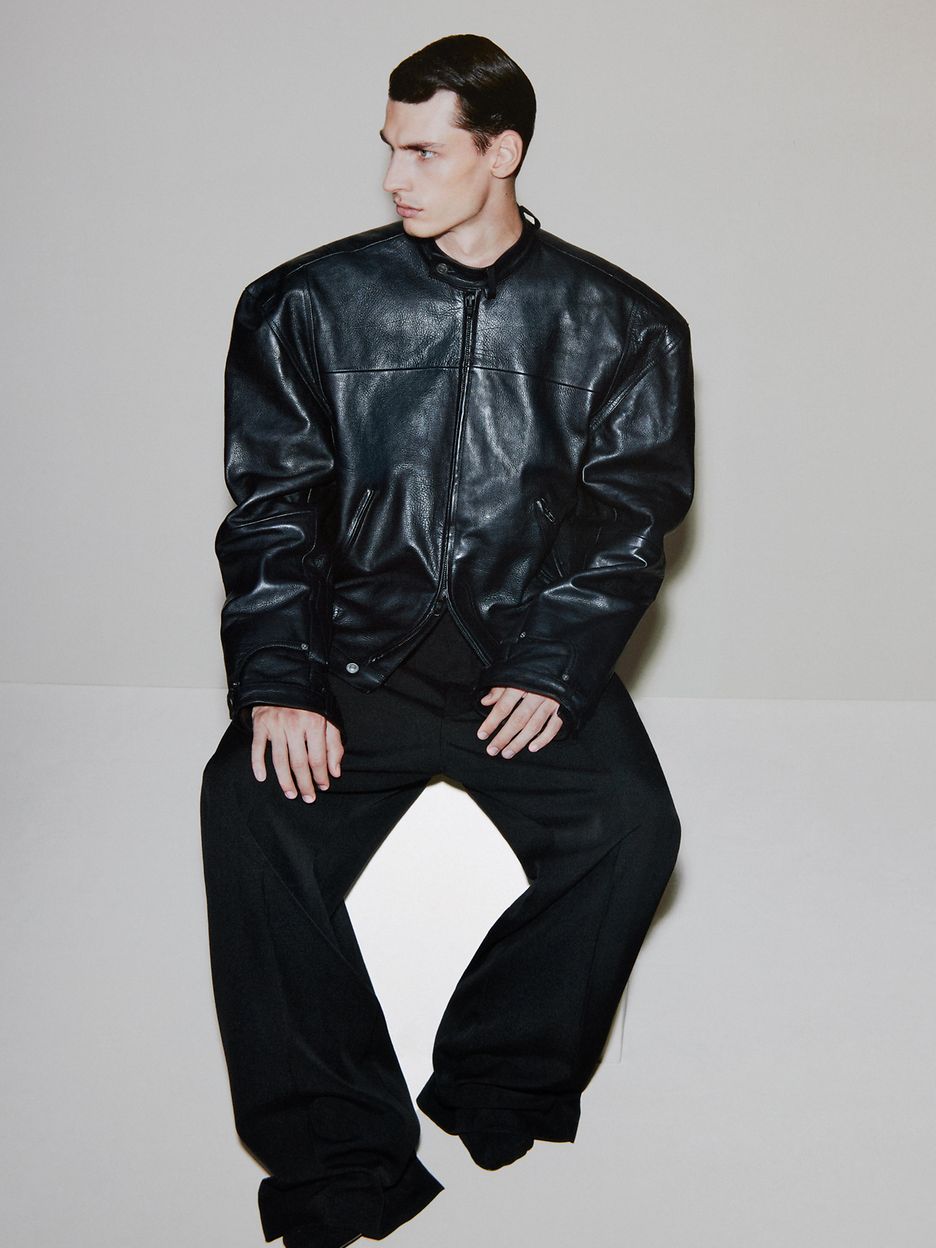 2023-09-13_MW__WEB_BALENCIAGA PAGE_DS_BALENCIAGA_MULTICATEGORY_HERO 2_IMG