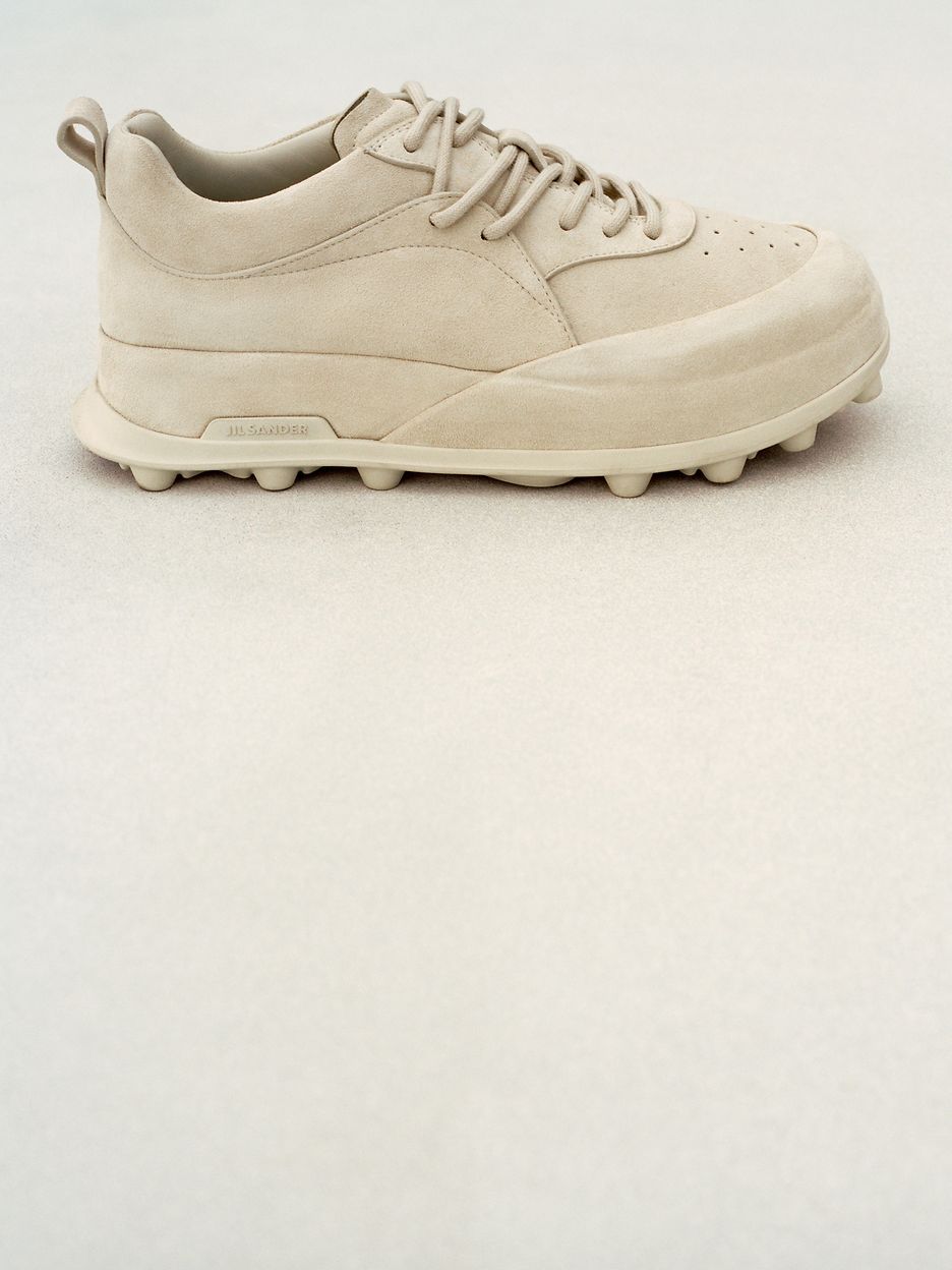2023-09-20_MW__WEB_FALL COLLECTIONS SHOES PAGE_TREND_MULTIBRAND_SHOES_HERO 3